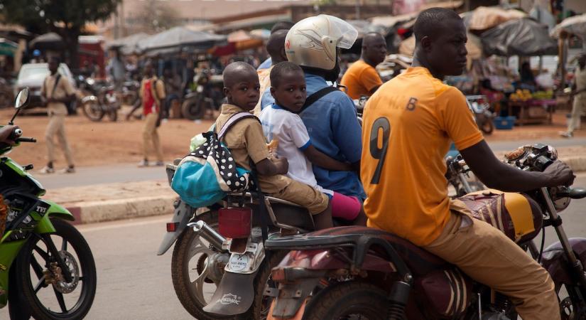 Afrika – Két keréken a függetlenség felé