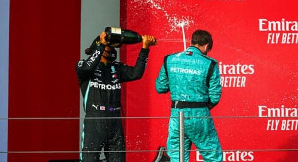 F1-Archív: Hetedszer is konstruktőri bajnok a Mercedes