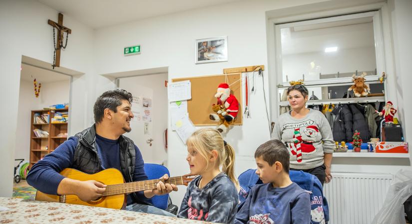 Kapaszkodó a legszegényebbeknek: segély helyett minta és cselekvési terv