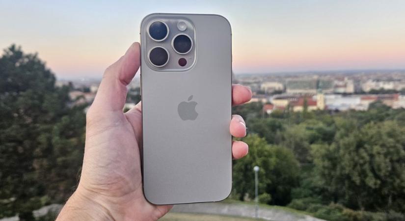 Betiltották az iPhone telefonokat a világ egyik legnépesebb országában