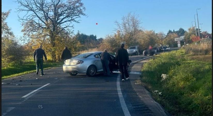 Súlyos baleset történt, küzdenek egy motoros életéért a Balatonnál