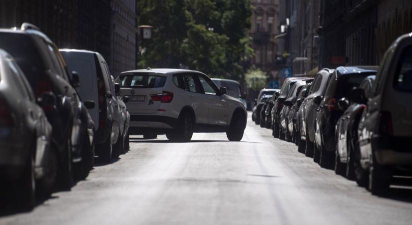 Hidegzuhany az autósokra: jelentős változások jönnek a fővárosi parkolásban – mutatjuk hol lesz drágulás!