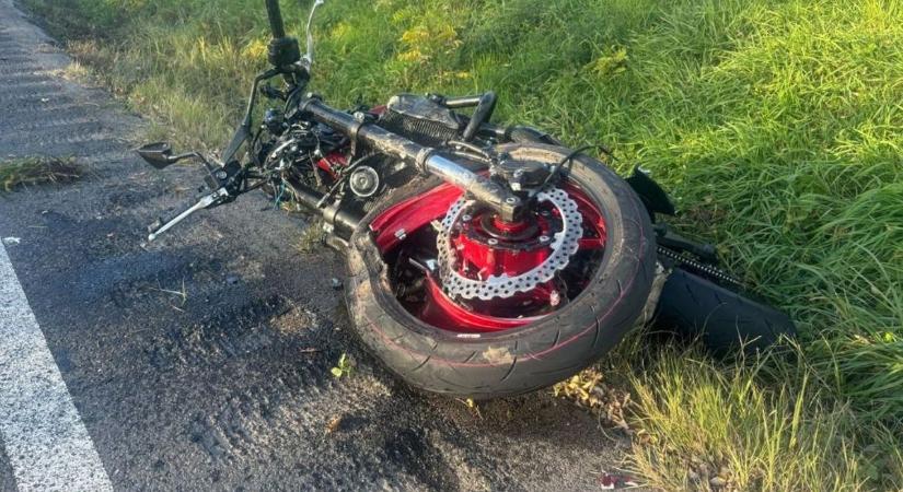 Hiába küzdöttek az életéért, belehalt sérüléseibe egy motoros a Balatonnál