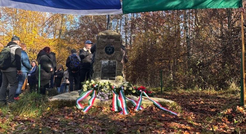 Holokauszt emlékhelyet avattak Létrástetőn