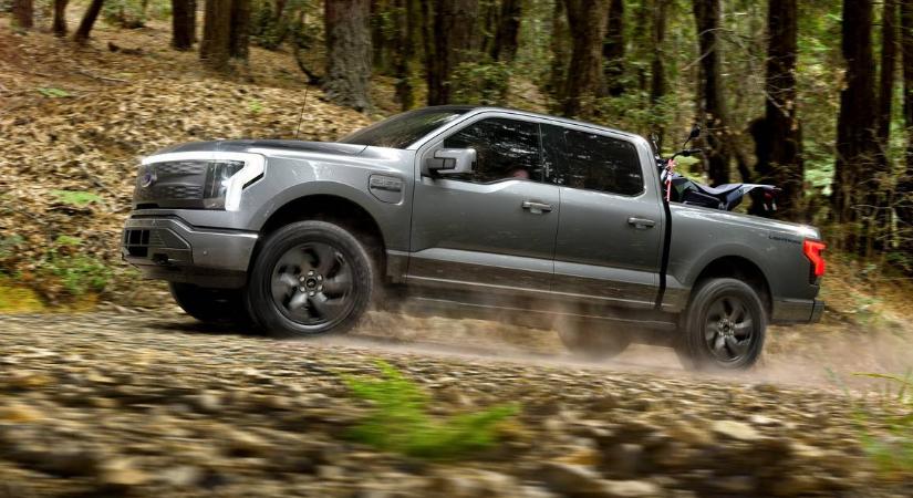 Ismét szünetelteti az elektromos F150 Lightning gyártását a Ford