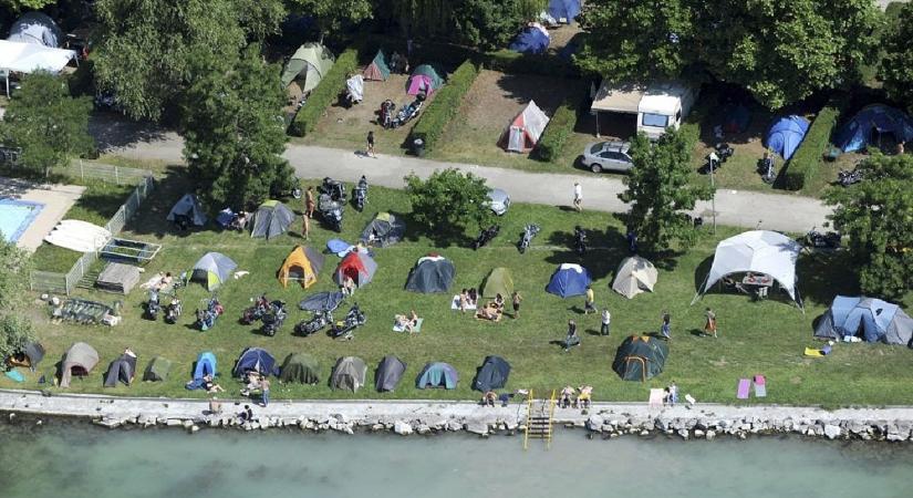 Többen, de kevesebbet költöttek idén a Balatonnál