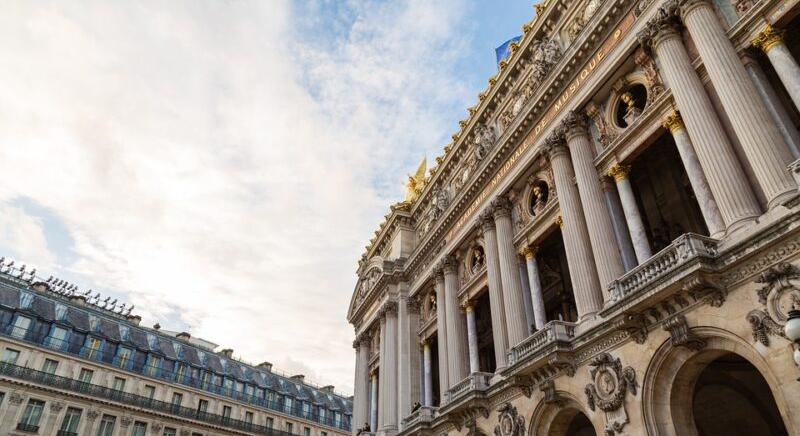 Két évre bezárnak a párizsi Opera előadóhelyei