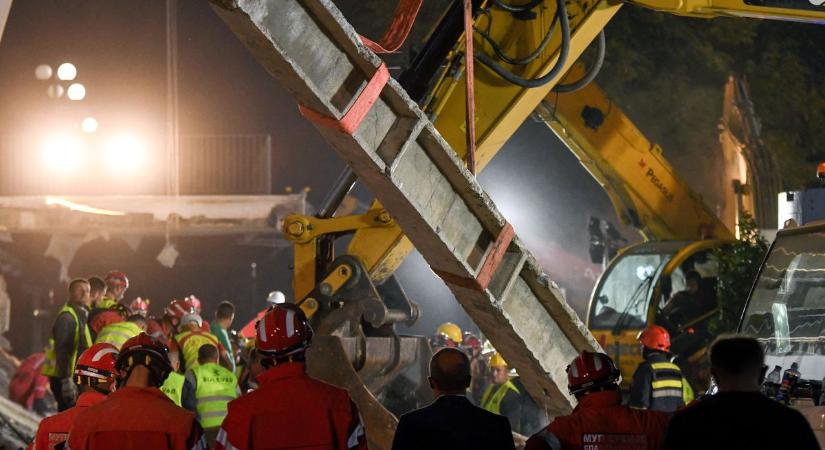 Újvidéki tragédia: „összegyűrt cementes zsákokat” használhattak beton helyett