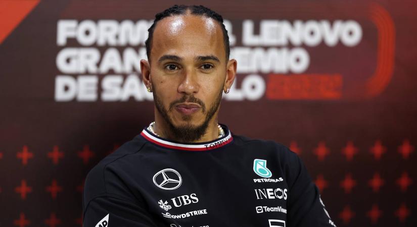 Kiderült Lewis Hamilton titka: „Egyszerűen lehetetlen titokban tartani a dolgokat”