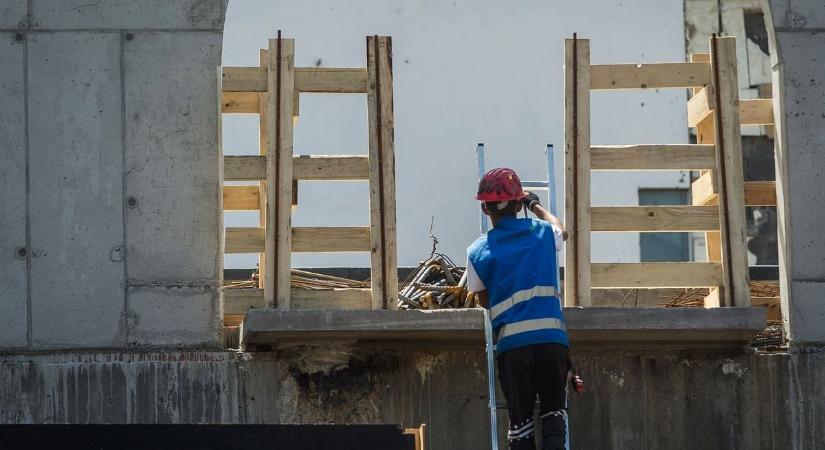 NAV-osok mehetnek hétfőn a hajdú-bihari építkezésekre