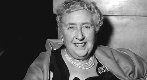 „Gyomorbajos ember nem tud gyilkolni” – irodalmi szakácskönyv készült Agatha Christie krimijei nyomán