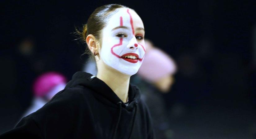 Halloweeni buli az algyői jégen – galériával, videóval