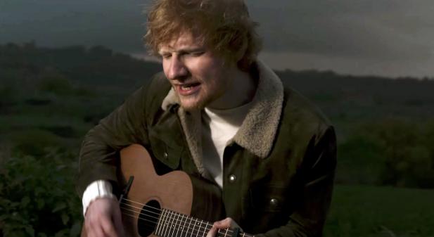 Váratlan meglepetés: új számmal jelentkezett Ed Sheeran közel két év kihagyás után