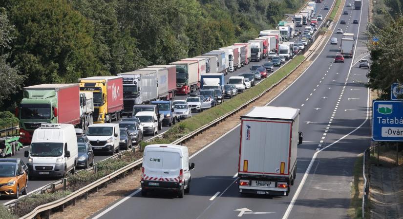 Autósok, figyelem! Munkálatok lassítják a forgalmat az M1-esen