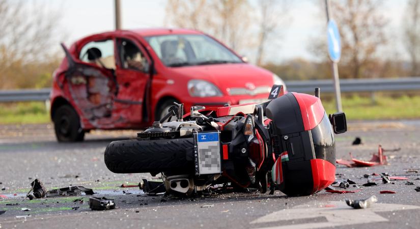 Rémületes fotók egy 64 éves motoros haláláról