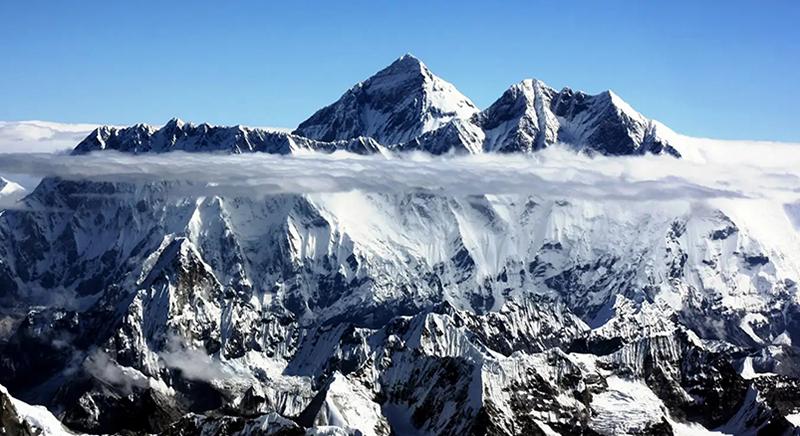 Miért nő tovább a Mount Everest, a világ legmagasabb hegye?