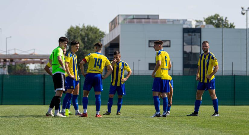 Ötöt lőtt a HFC az SZVSE-stadionban