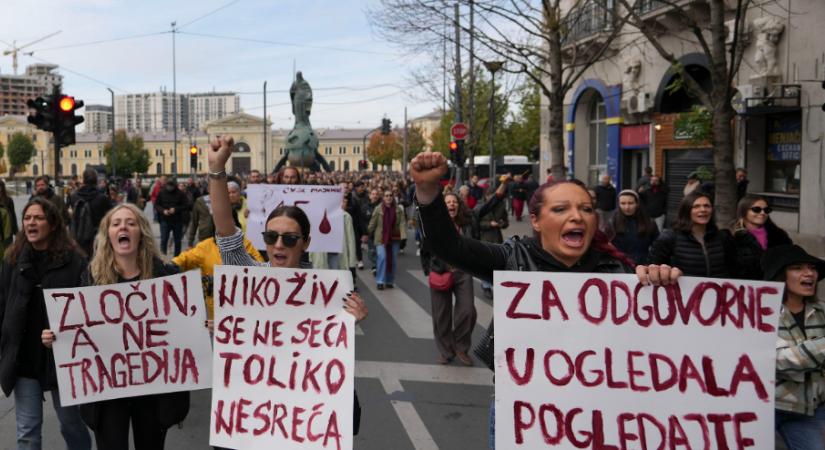 Tüntetés volt Belgrádban az újvidéki vasútállomáson történt súlyos baleset miatt