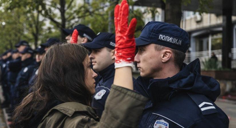 Újvidéki tragédia: Feljelentették a szerb elnököt