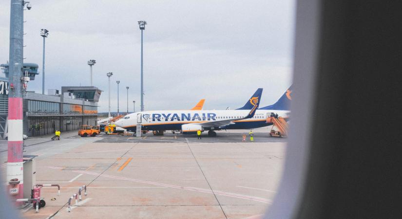 Csökkent a Ryanair nyeresége az első üzleti félévben: bevételnövekedés mellett mérsékelt eredmény