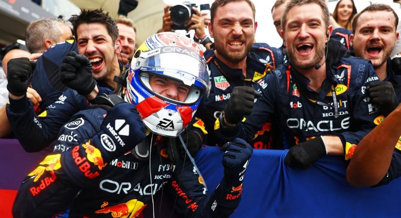 Verstappen varázsolt a totális káoszban