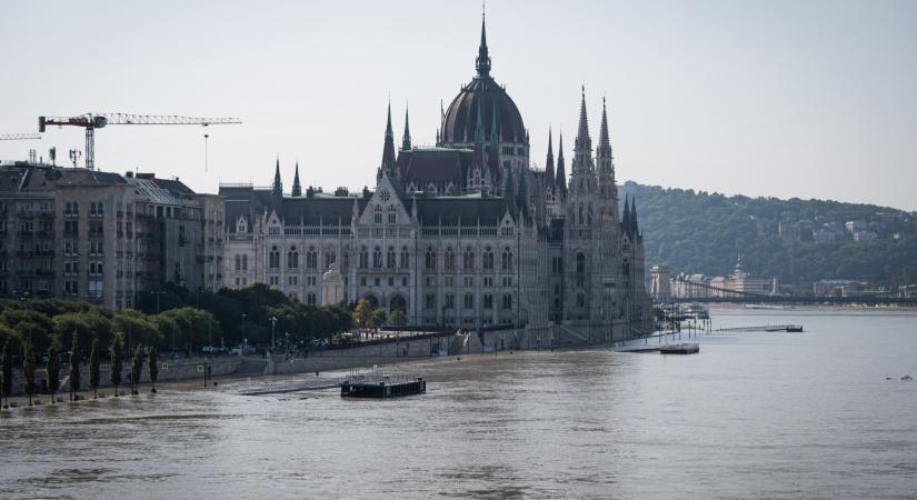 Döntött a parlament az ukrajnai háború miatt veszélyhelyzet sorsáról