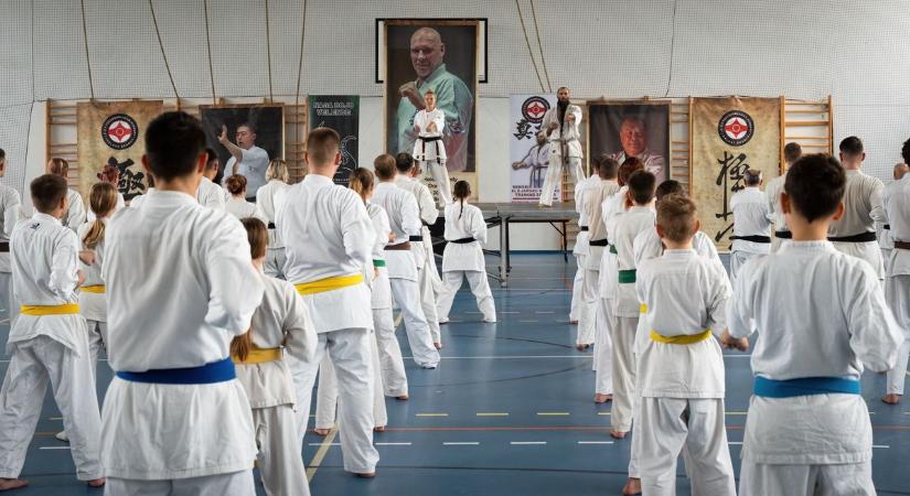 Velencei karate: kontinensviadalon jártak a vízi démonok