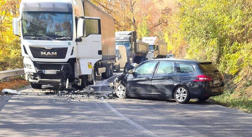 Két órát állt a forgalom a Farkaslaka határában történt baleset miatt