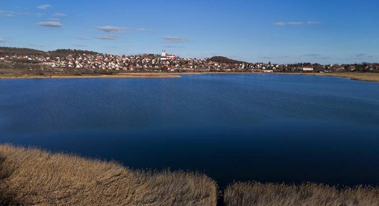 Milyen titkok rejtőznek a Balaton mélyén?