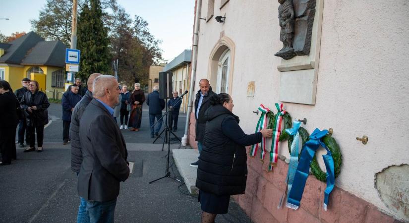 Holokauszt: a fasiszta öldöklés roma áldozataira emlékeztek – fotógaléria