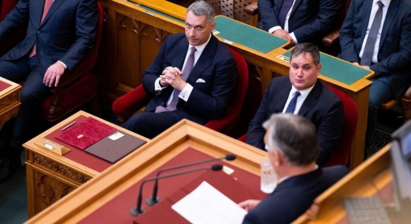 Orbán Viktor átmozgatta Nagy Márton államtitkárait