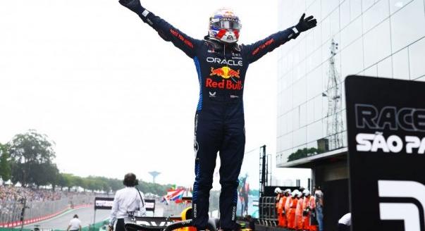 „Elképesztő eredmény és hatalmas löket” Verstappen győzelme