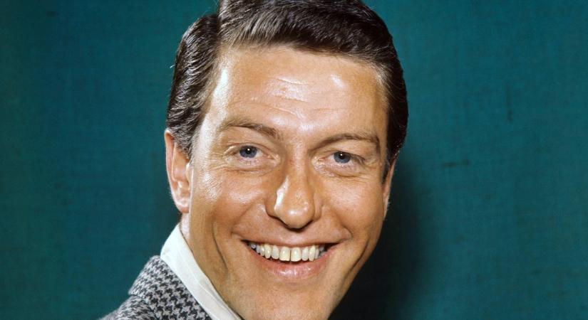 Ilyen nincs! Már 98 éves Dick Van Dyke - Így néz ki most az Emmy-díjas legenda