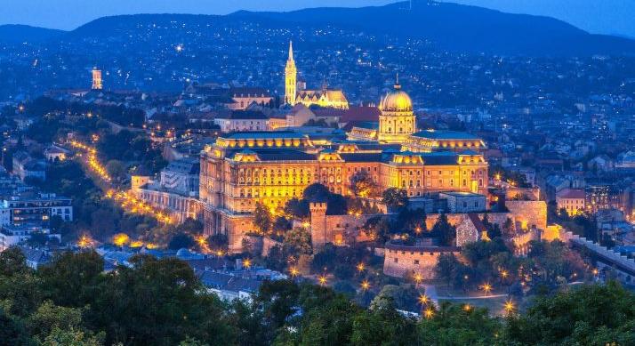 Budapesten brutális parkolási szigorítás: új fizetős zónák terjednek el minden kerületben