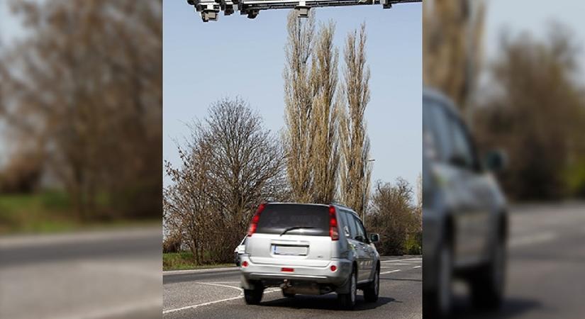 Soha nem látott mennyiségű gyorshajtót fogtak az új traffipaxok, lehet, hogy már Önnél is landolt egy csekk