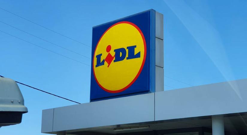 Késsel hadonászott a Blaha Lujza téri Lidl-ben egy tolvaj, menekültek a vásárlók az üzletből