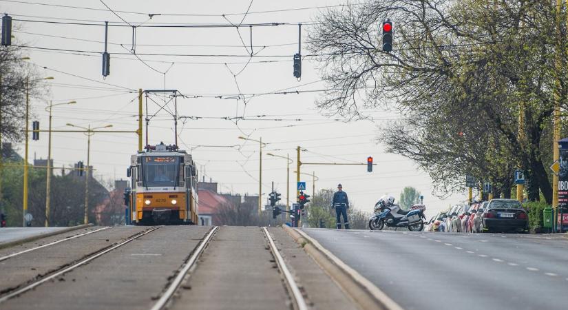 A fél várost keresztül-kasul lezárják, kis túlzással minden járat érintett