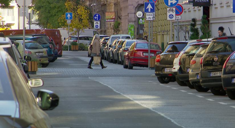 A baloldal tovább sarcolja a belvárosban parkoló autósok éves költségét  videó