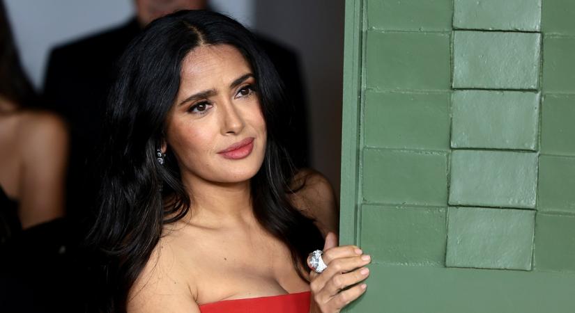 Salma Hayek kitálalt a házasságáról! Férjével még a szerződést is úgy írták meg, hogy..