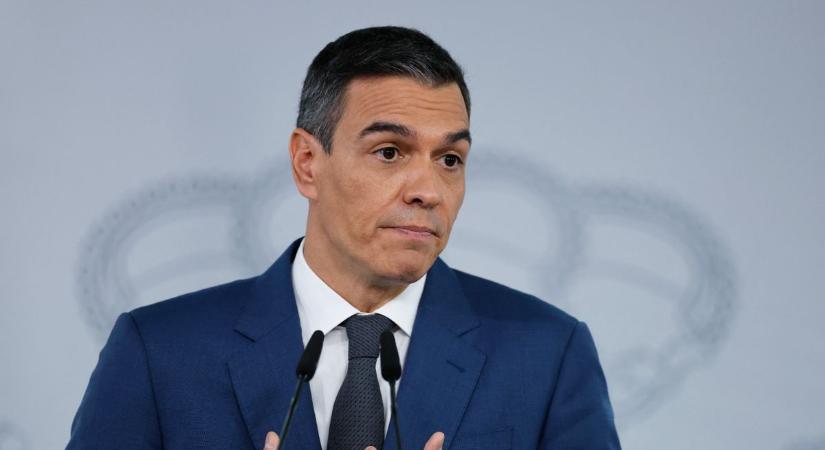 A spanyol kormány szerint a szélsőjobboldal miatt támadtak rá az árvízkárosultak Pedro Sánchezre