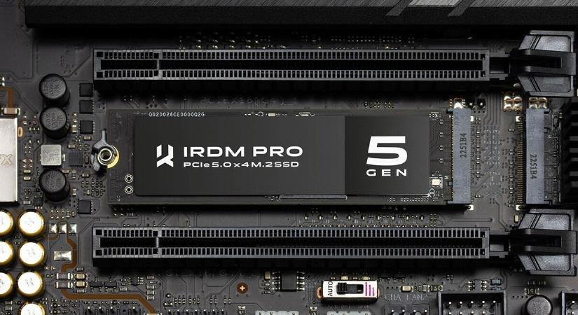 Az IRDM PCI Express 5.0-s SSD-jéből nem spórolták ki a DRAM-ot