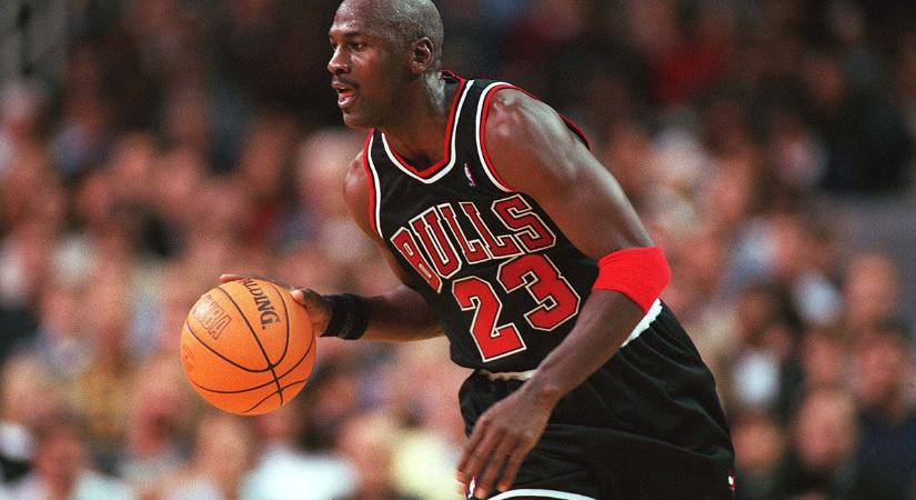 Mennyit fizetne egy mezért? – dollármilliókat ér Michael Jordan neve