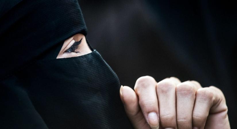 Svájc betiltja a burka viselését