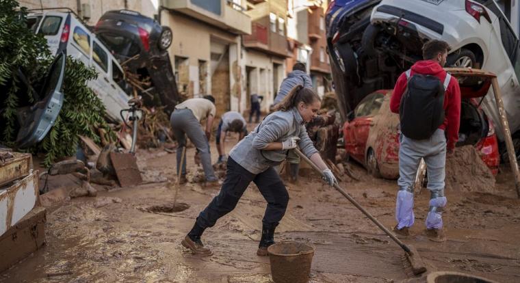 Már az űrből is látni lehet a katasztrofális valenciai áradást