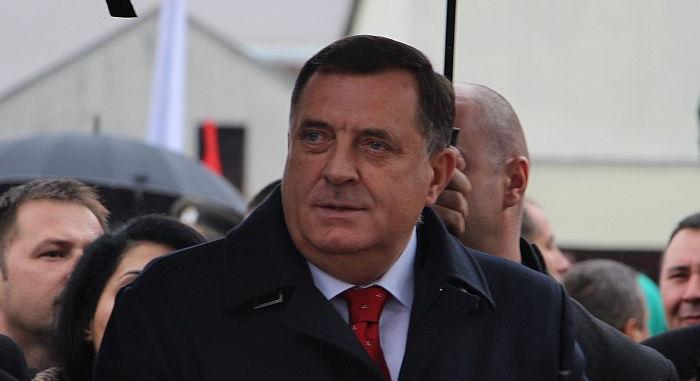 Dodik mulatsággal ünnepelte meg Trump győzelmét (Videó)