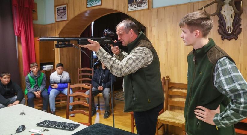 Nyílt napon lövöldöztek a nyolcadikosok – galériával, videóval