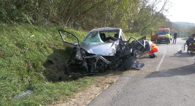 Halálos baleset Tamásinál: busznak csapódott és meghalt a sofőr