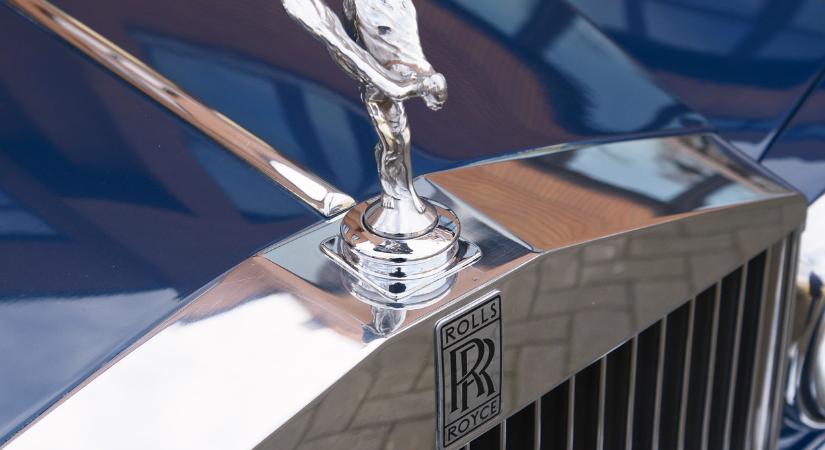 Elképesztő nyereséget vár idénre a Rolls-Royce: nagybevásárlást tartottak a gazdagok, hadseregek