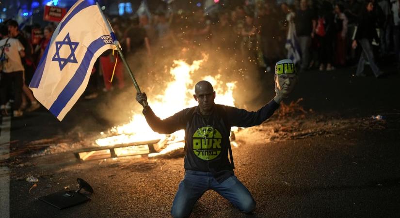 Tüntetések törtek ki Izraelben a védelmi miniszter menesztése után