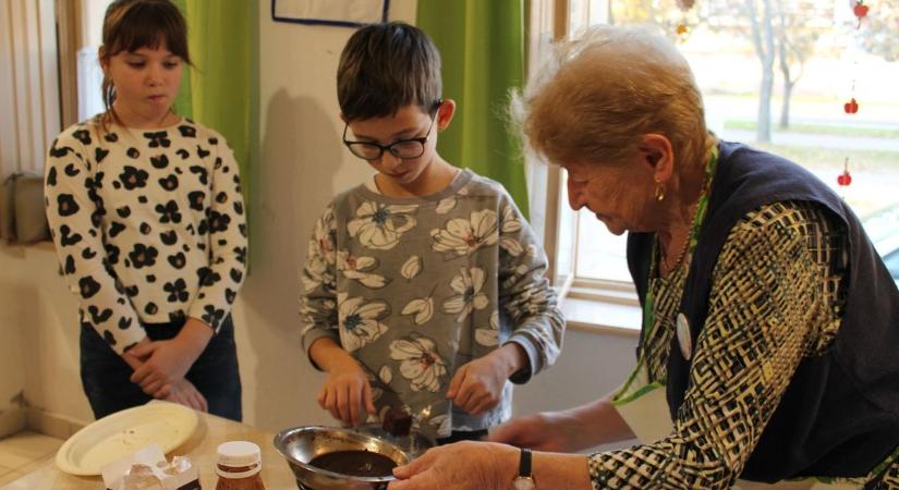 Sós perec Mami módra – közösen süthetnek a különböző generációk